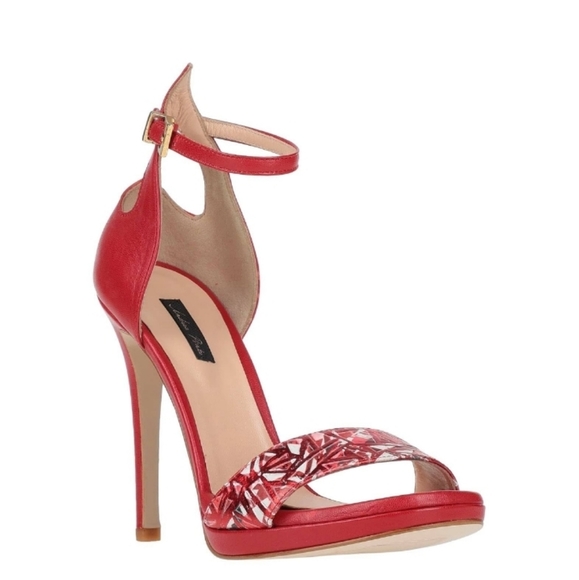 Red Sandals - Picture 3 of 4